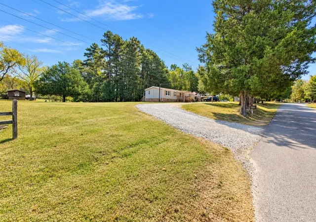 Photo 3 of Manufactured home for sale at 3494 Trace Crk Rd, White Bluff, TN 37187 | MLS# 3594027 | Listing updated on 2026-09-21