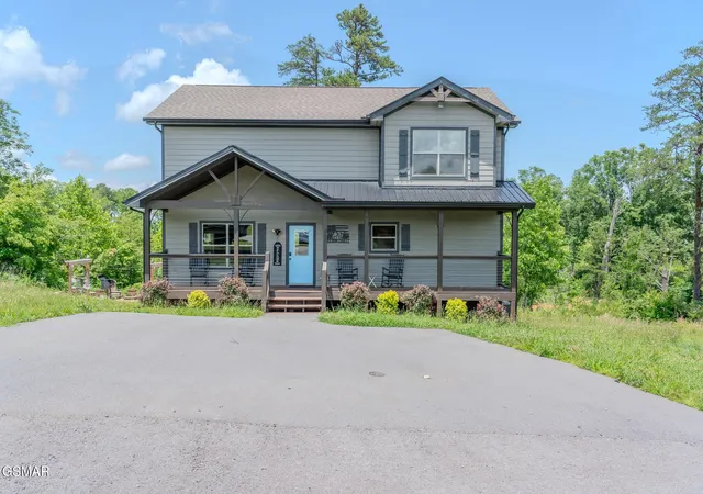 Photo 1 of Single family home for sale at 242 Lily Jo Way, Sevierville, TN 37876 | MLS# 3593956 | Listing updated on 2026-10-18