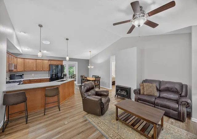 Photo 3 of Single family home for sale at 15 Hipswell Ct, Crossville, TN 38558 | MLS# 3593971 | Listing updated on 2026-09-17