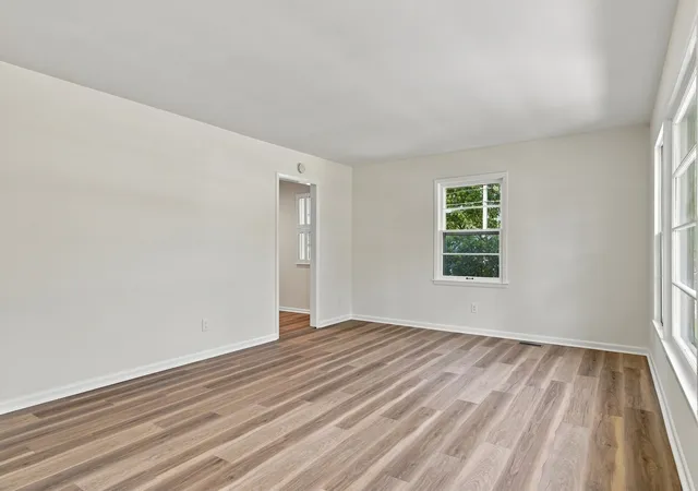 Photo 4 of Single family home for sale at 207 Sunset Dr, Tullahoma, TN 37388 | MLS# 3594053 | Listing updated on 2026-09-17
