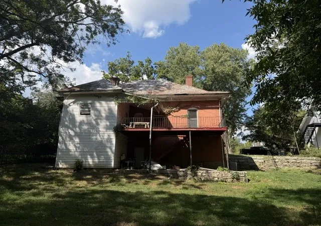Photo 3 of Single family home for sale at 401 Washington St E, Fayetteville, TN 37334 | MLS# 3594022 | Listing updated on 2026-09-17
