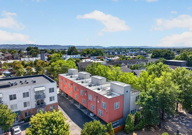Photo 3 of Townhouse for sale at 133 West 17th St, Chattanooga, TN 37408 | MLS# 3594103 | Listing updated on 2026-09-17
