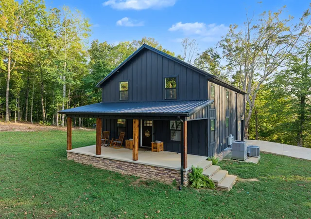 Photo 1 of Single family home for sale at 2561 Cold Springs Rd, Lafayette, TN 37083 | MLS# 3594376 | Listing updated on 2026-09-18