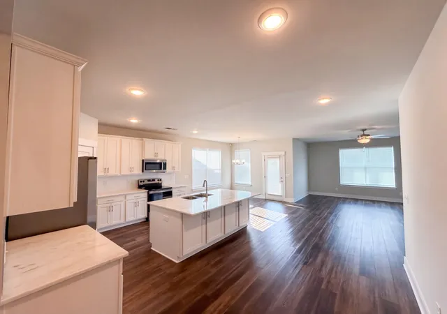 Photo 2 of Single family home for sale at 213 Snapdragon Dr, Smyrna, TN 37167 | MLS# 3594361 | Listing updated on 2026-10-09