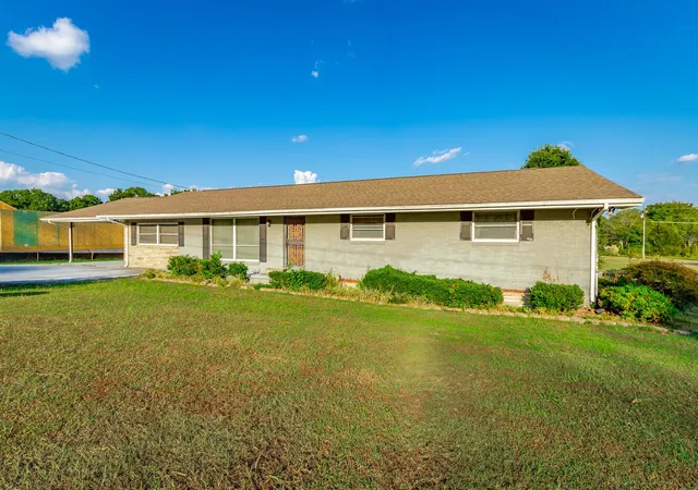Photo 2 of Single family home for sale at 100 Osborn Ct, Chickamauga, GA 30707 | MLS# 3594404 | Listing updated on 2026-09-18