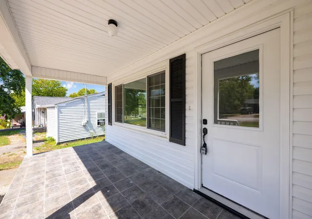 Photo 3 of Single family home for sale at 5 Lee Cir, Fort Oglethorpe, GA 30742 | MLS# 3594403 | Listing updated on 2026-09-18