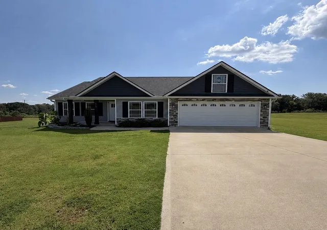 Photo 1 of Sale Pending at 113 Thorn Crk Dr, Gaffney, SC 29341 | MLS# SPN332531 | Listing updated on 2026-09-17