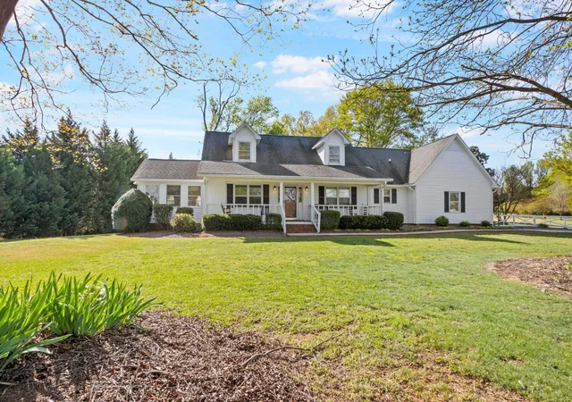Photo 1 of Sale Pending at 198 Pepperidge Dr, Spartanburg, SC 29303 | MLS# SPN335500 | Listing updated on 2026-09-17