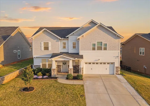 Photo 1 of Single family home for sale at 303 Durness Dr, Simpsonville, SC 29681 | MLS# SPN335763 | Listing updated on 2026-09-17