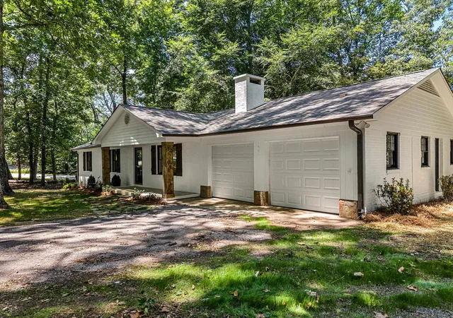 Photo 3 of Single family home for sale at 101 Wildwood Ln, Landrum, SC 29356 | MLS# SPN339715 | Listing updated on 2026-09-29