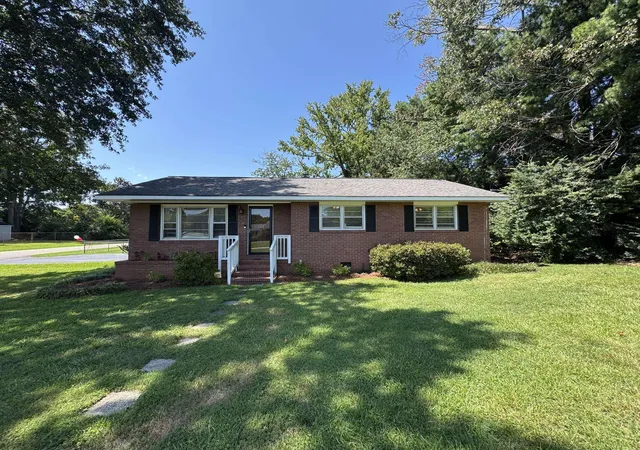 Photo 1 of Sale Pending at 142 Woodhaven Dr, Spartanburg, SC 29307 | MLS# SPN339972 | Listing updated on 2026-09-23
