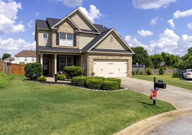 Photo 2 of Sale Pending at 11 Harwick Ct, Easley, SC 29642 | MLS# SPN340234 | Listing updated on 2026-09-18