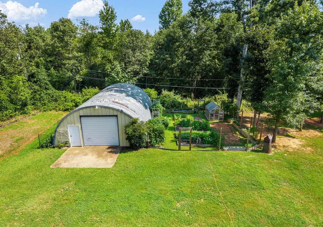 Photo 2 of Single family home for sale at 209 Lee Dr, Chesnee, SC 29323 | MLS# SPN340673 | Listing updated on 2026-09-18