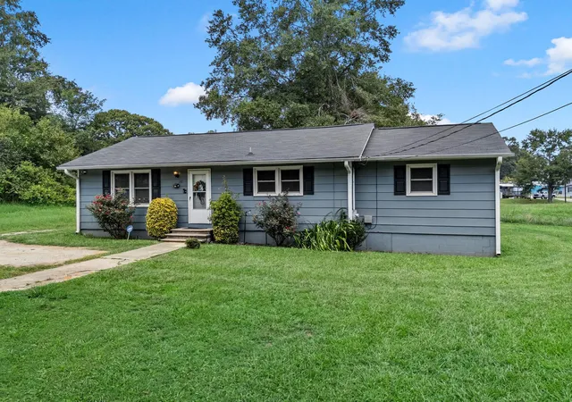 Photo 1 of Single family home for sale at 137 Shoally St, Boiling Springs, SC 29316 | MLS# SPN341234 | Listing updated on 2026-09-26
