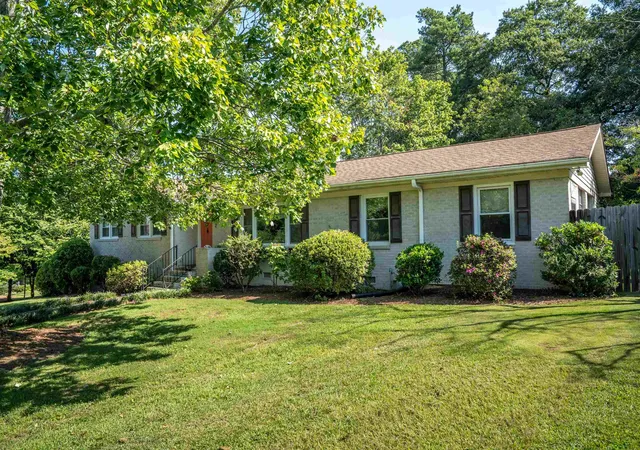 Photo 2 of Single family home for sale at 2 Selwyn Dr, Greenville, SC 29615 | MLS# SPN341319 | Listing updated on 2026-09-18