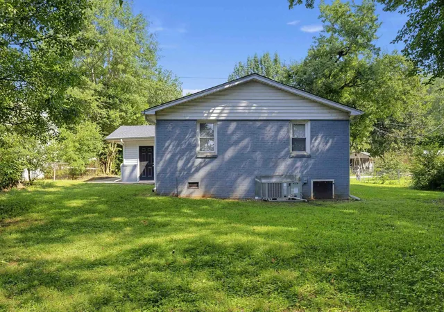 Photo 3 of Single family home for sale at 107 Blossom Dr, Greenville, SC 29605 | MLS# SPN341343 | Listing updated on 2026-09-26