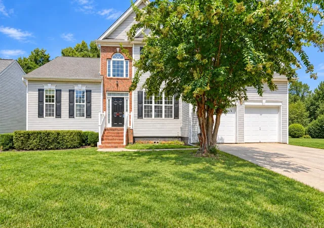 Photo 1 of Single family home for sale at 823 Old Wynd Ct, Spartanburg, SC 29301 | MLS# SPN341501 | Listing updated on 2026-09-10