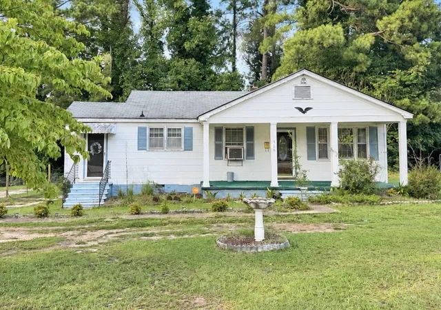 Photo 1 of Sale Pending at 515 Crescent Ave, Spartanburg, SC 29306 | MLS# SPN341770 | Listing updated on 2026-09-18