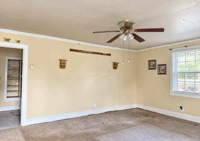 Photo 3 of Sale Pending at 515 Crescent Ave, Spartanburg, SC 29306 | MLS# SPN341770 | Listing updated on 2026-09-18