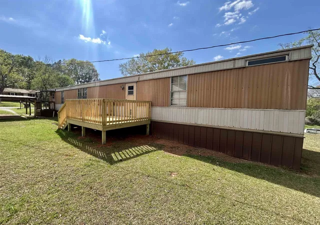 Photo 3 of Manufactured home for sale at 120 Crestmont Dr, Gaffney, SC | MLS# SPN341828 | Listing updated on 2026-09-18