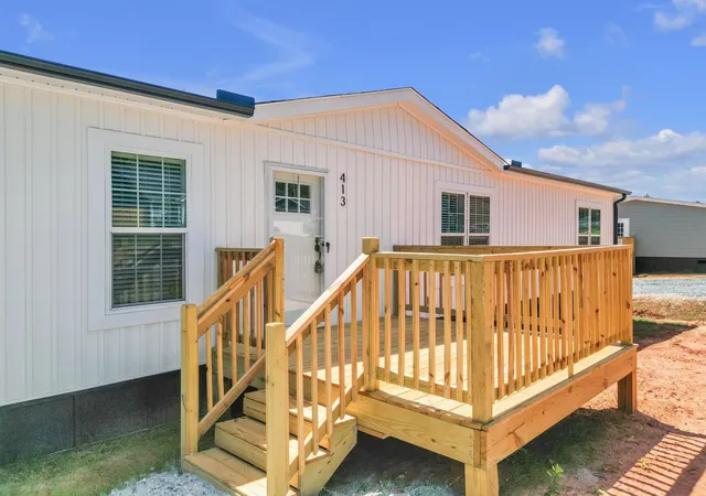 Photo 3 of Manufactured home for sale at 413 Wilkie Rd, Gaffney, SC 29340 | MLS# SPN341910 | Listing updated on 2026-09-20