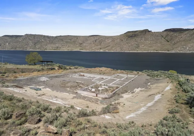 Photo 3 of Sale Pending at 4005 Plum Pt E, Grand Coulee, WA 99133 | MLS# 202516998 | Listing updated on 2026-09-16