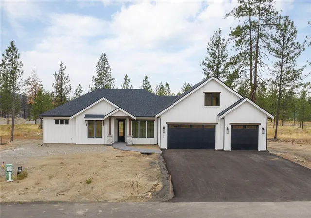 Single family home for sale at 148 Legacy Way, Nine Mile Falls, WA 99026 | MLS# 202525548 | Listing updated on 2026-09-17