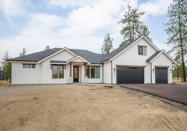 Photo 1 of Single family home for sale at 148 Legacy Way, Nine Mile Falls, WA 99026 | MLS# 202525548 | Listing updated on 2026-09-17