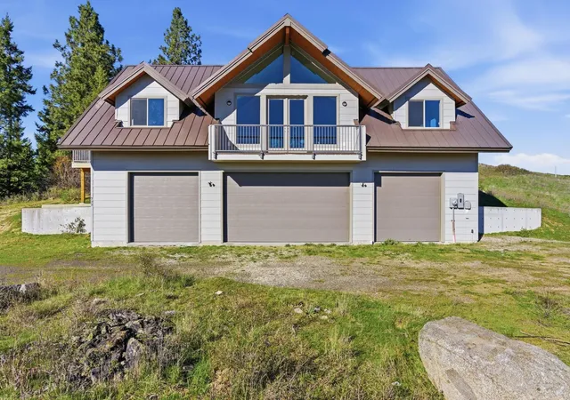 Photo 1 of Single family home for sale at 777 Chain Lakes Dr, Elk, WA 99009 | MLS# 202615626 | Listing updated on 2026-09-24