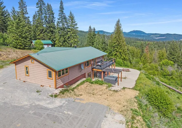 Photo 3 of Single family home for sale at 16027 N Koth Rd, Newman Lake, WA | MLS# 202617527 | Listing updated on 2026-09-17