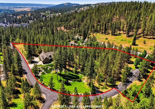 Photo 3 of Mansion for sale at 9524 E Northrim Ln, Spokane, WA 99217 | MLS# 202618564 | Listing updated on 2026-09-17