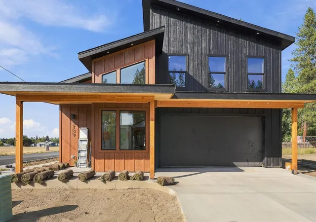 Single family home for sale at 3709 E Nyberg Ln, Mead, WA 99021 | MLS# 202619162