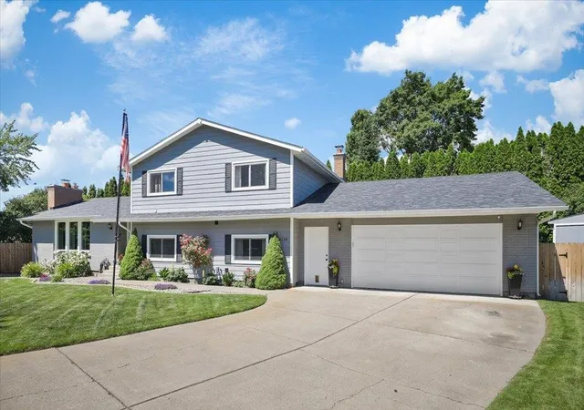 Photo 3 of Single family home for sale at 6114 W Kittitas Ct, Spokane, WA 99208 | MLS# 202619209 | Listing updated on 2026-09-26