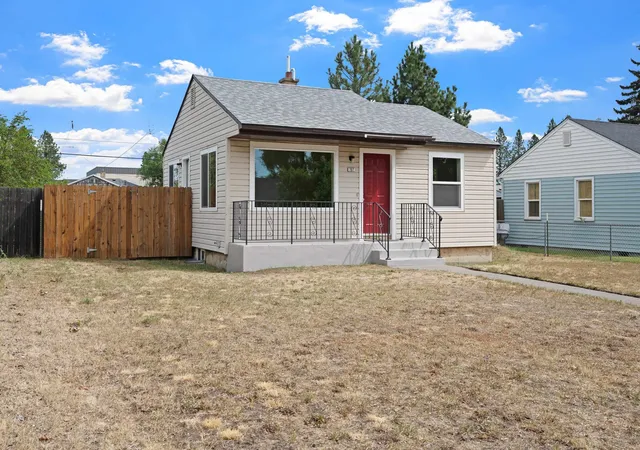 Photo 3 of Sale Pending at 707 E Nebraska Ave, Spokane, WA 99208 | MLS# 202619900 | Listing updated on 2026-09-22