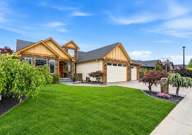 Photo 1 of Single family home for sale at 8604 E Black Oak Ln, Spokane, WA 99217 | MLS# 202620459 | Listing updated on 2026-09-19