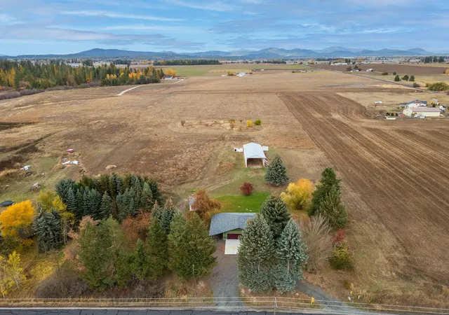 Photo 3 of Single family home for sale at 7824 W Dahl Rd, Deer Park, WA 99006 | MLS# 202621422 | Listing updated on 2026-09-18