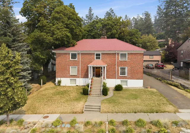 Photo 3 of Sale Pending at 1019 S Monroe St, Spokane, WA 99204 | MLS# 202622248 | Listing updated on 2026-09-18
