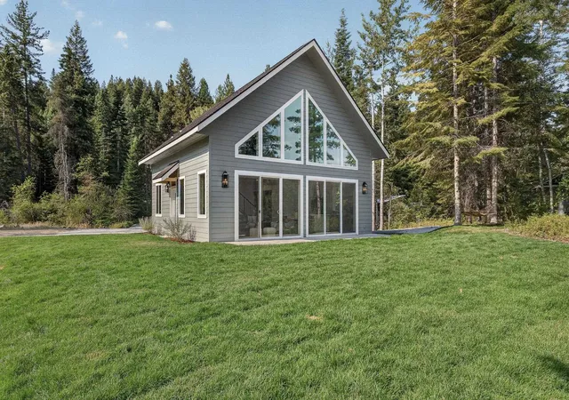 Single family home for sale at 1320 Stanley Dr, Newport, WA 99156 | MLS# 202622649