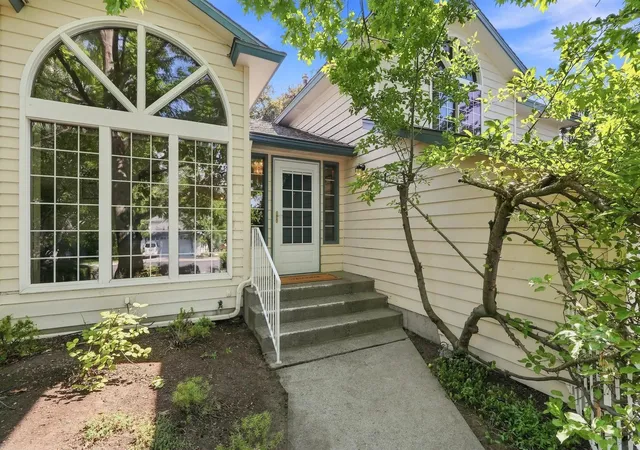 Photo 2 of Single family home for sale at 4305 S Miami St, Spokane, WA 99223 | MLS# 202622749 | Listing updated on 2026-09-23