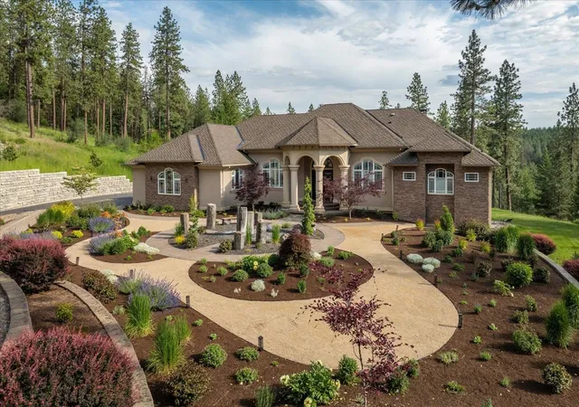 Photo 3 of Mansion for sale at 8720 N Bruce Rd, Spokane, WA 99217 | MLS# 202623012 | Listing updated on 2026-09-23