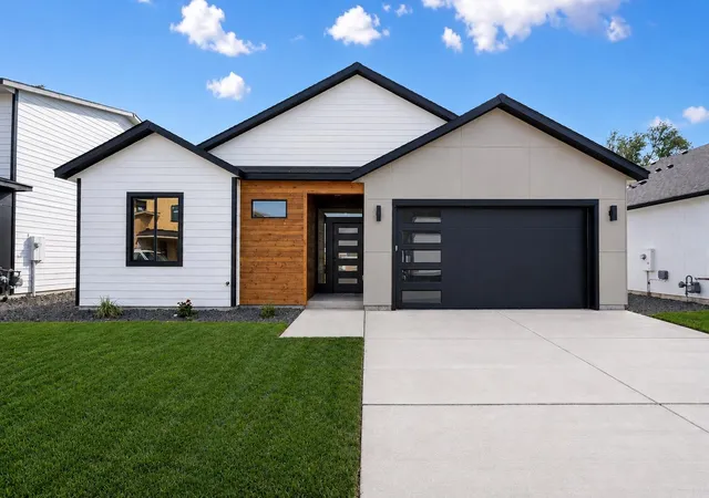 Photo 1 of Single family home for sale at 416 N Moen Ln, Greenacres, WA 99016 | MLS# 202623264 | Listing updated on 2026-10-22
