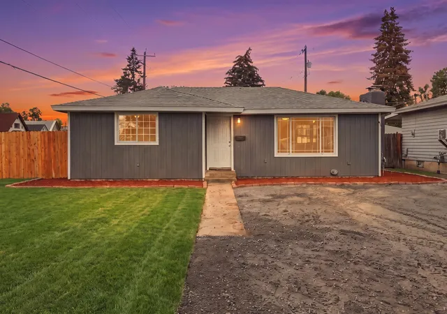 Photo 1 of Single family home for sale at 2901 E Cleveland Ave, Spokane, WA 99207 | MLS# 202624309 | Listing updated on 2026-10-06