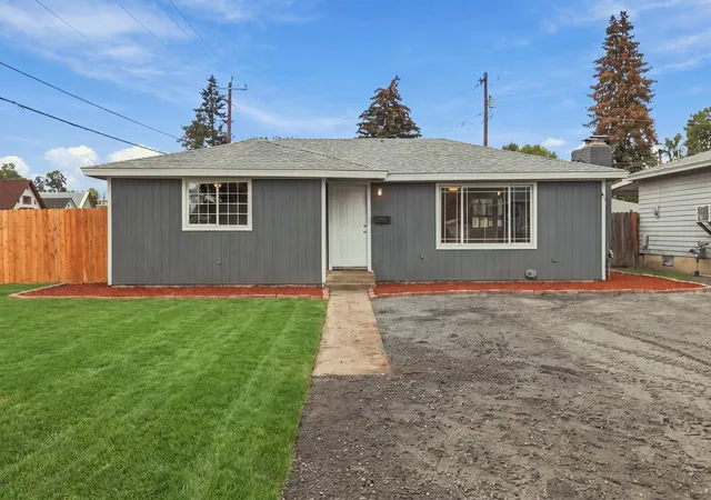 Photo 2 of Single family home for sale at 2901 E Cleveland Ave, Spokane, WA 99207 | MLS# 202624309 | Listing updated on 2026-10-06