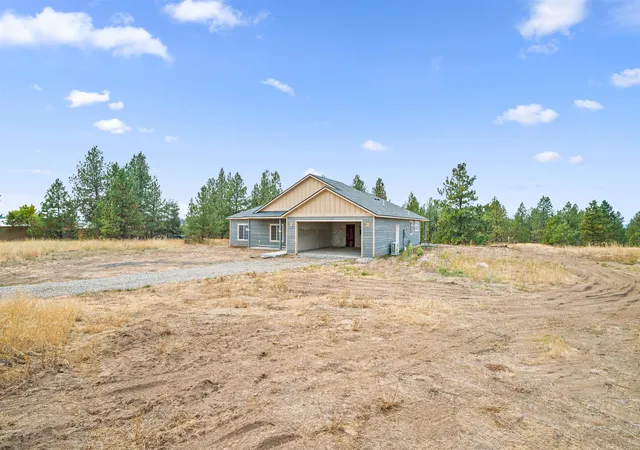 Photo 1 of Single family home for sale at 15389 N Ritchey Rd, Nine Mile Falls, WA 99026 | MLS# 202624310 | Listing updated on 2026-09-22