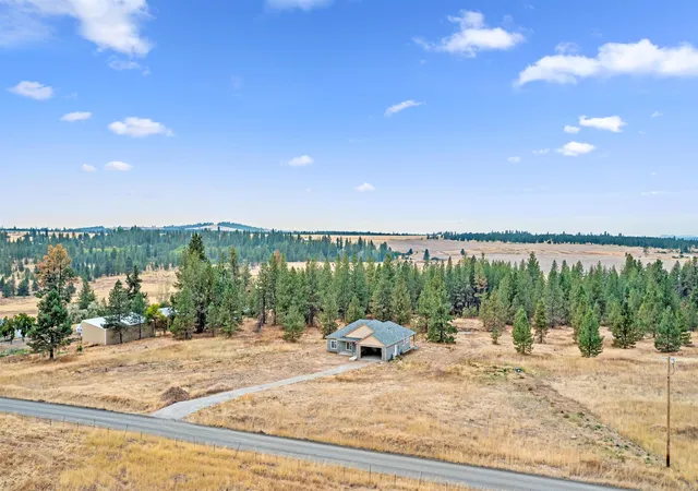 Photo 2 of Single family home for sale at 15389 N Ritchey Rd, Nine Mile Falls, WA 99026 | MLS# 202624310 | Listing updated on 2026-09-22