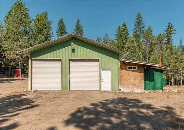 Photo 3 of Single family home for sale at 4227 Lyon And Moss Rd, Loon Lake, WA 99148 | MLS# 202624315 | Listing updated on 2026-09-23