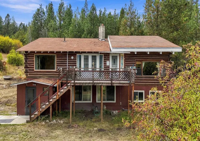 Photo 3 of Single family home for sale at 2105 S Highway 395, Chewelah, WA 99109 | MLS# 202624328 | Listing updated on 2026-09-23