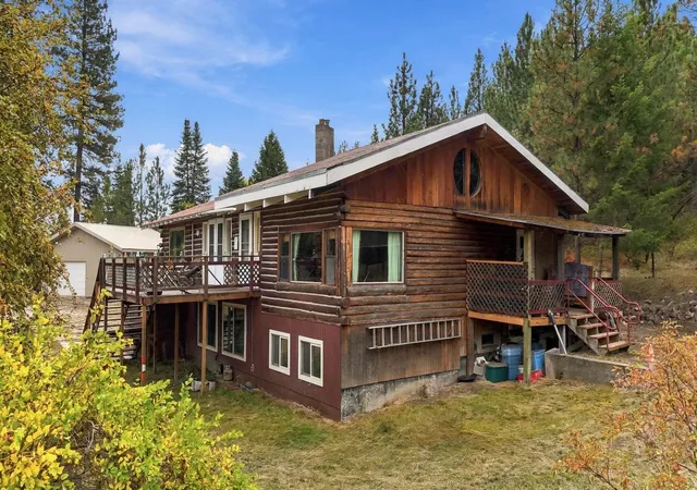 Photo 4 of Single family home for sale at 2105 S Highway 395, Chewelah, WA 99109 | MLS# 202624328 | Listing updated on 2026-09-23