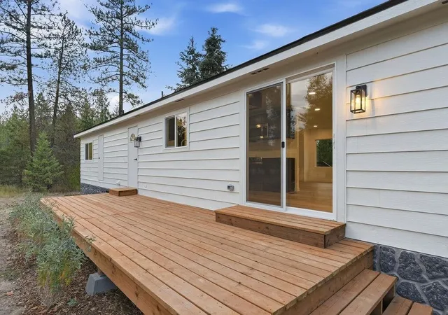 Photo 2 of Manufactured home for sale at 4303 E Oregon Rd, Elk, WA 99009 | MLS# 202624339 | Listing updated on 2026-09-23