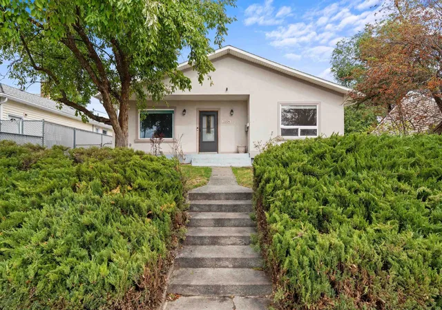 Photo 2 of Single family home for sale at 2324 W Everett Ave, Spokane, WA 99205 | MLS# 202624340 | Listing updated on 2026-09-23